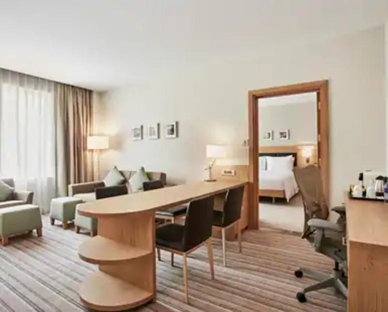 Hilton Garden Dubai, Mall Avenue Hotel