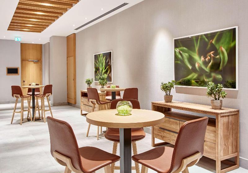 Hotel Hilton Garden Dubai, Mall Avenue