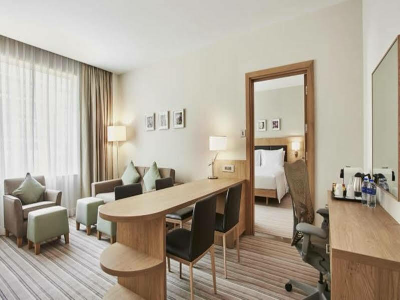 Hilton Garden Dubai, Mall Avenue Hotel